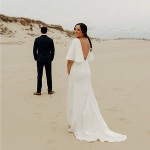 Sarah Seven “Camilla” Wedding Gown